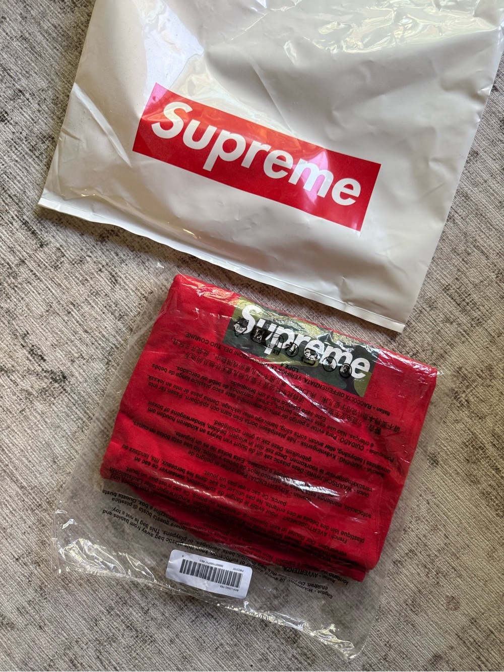 Supreme Box Logo Tee - Picture 1 of 4